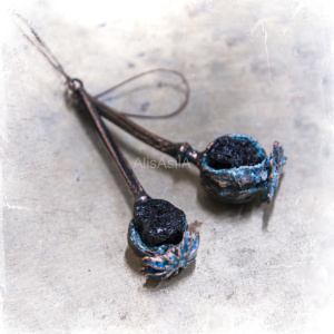earring Black tourmaline in copper poppy AlisAsilA
