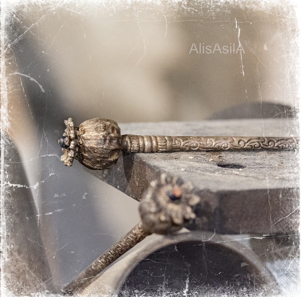 Silver poppies: decoration with sapphire, poppies