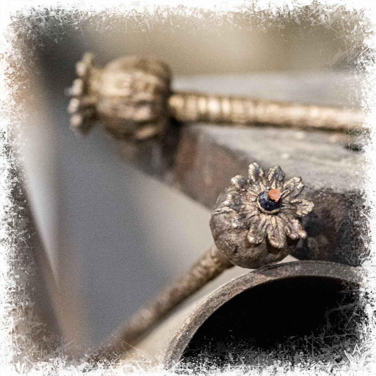 Sapphire in silver copper: Hairpin Silver poppies