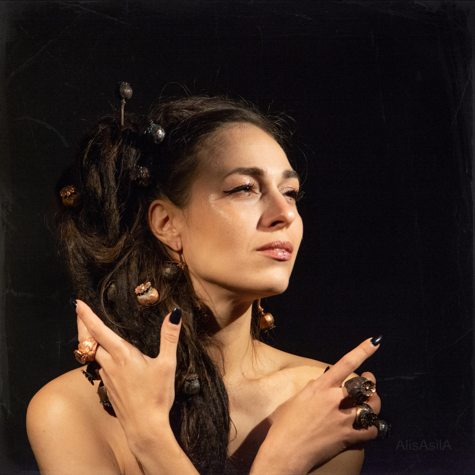 This content is the image: amazing poppy jewelry electroforming