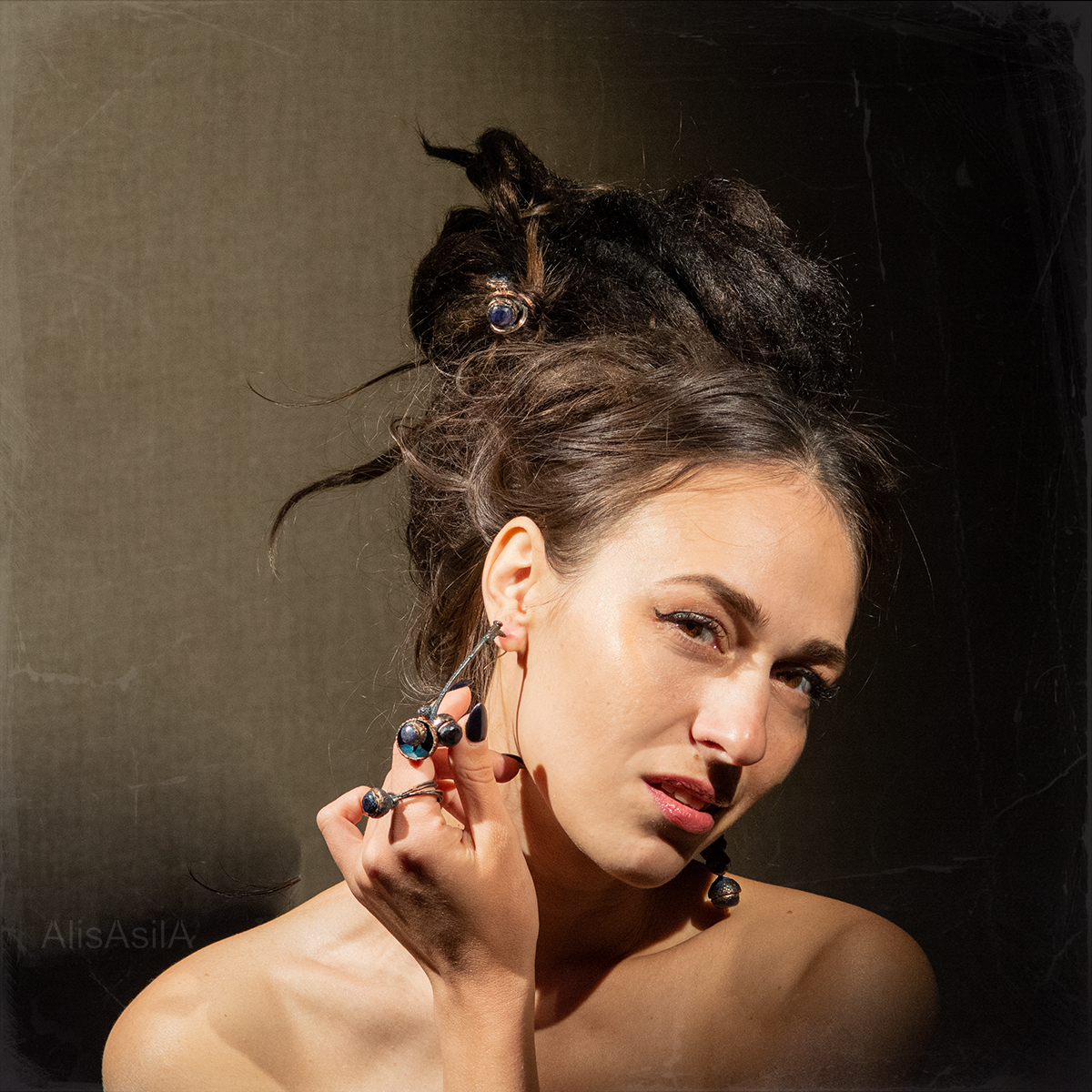 Jewelry with sapphire stone: ring, earrings, hairpin "Uniqueness" set